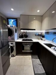 Symphony Suites (D27), Condominium #556405681